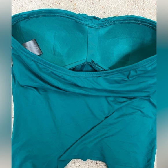 NWT Vince Camuto Bandeau Full Torso With Adjustable Removable Strap Swim Top - Picture 5 of 10